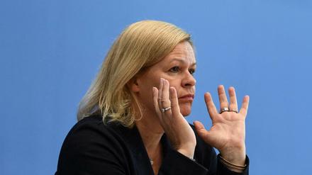 Bundesinnenministerin Nancy Faeser (SPD) bei einer Pressekonferenz im Juni. 