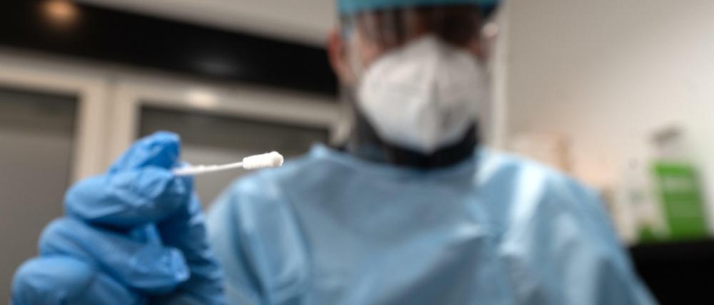 Derzeit kostenlos - aber wie lange noch? Es ist unklar, wie es mit den Corona-Bürgertests weitergeht.