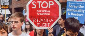 Protest gegen die Abschiebeflüge nach Ruanda in London (am 13. Juni 2022)