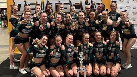 Top-Sportlerinnen aus Staaken. Dieses Foto schickten uns die Cheerleaderinnen von "United Cheer Berlin".