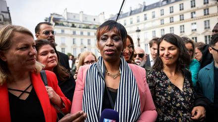 Ein langer Weg bis zur Assemblée: Rachel Keke am 21. Juni 2022 vor der französischen Nationalversammlung.