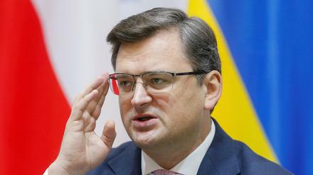 Der ukrainische Außenminister Dmytro Kuleba attends. 
