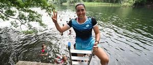 Beachparty nach dem Triumph. Berlin-Siegerin Ons Jabeur kühlte sich im Hundekehlesee ab.