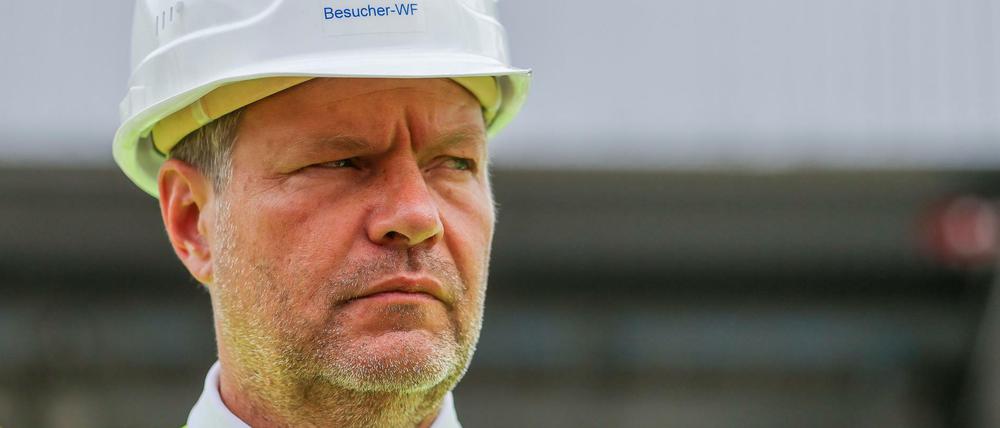 Robert Habeck (Bündnis 90/Die Grünen), Bundesminister für Wirtschaft und Klimaschutz, im Mai 2022 in Leuna 