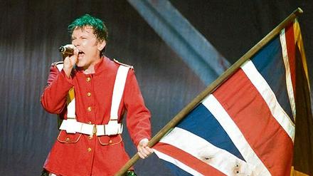 Bruce Dickinson ist Leadsänger und Chefpilot der bandeigenen Boeing. Foto: Iron Maiden