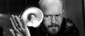 Ernst Jacobi in der Rolle des im Zwei-Personen-Stück „Emigranten“. 