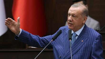 Recep Tayyip Erdogan feilscht mit der Nato. 
