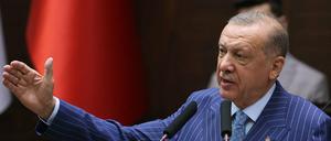 Recep Tayyip Erdogan feilscht mit der Nato. 