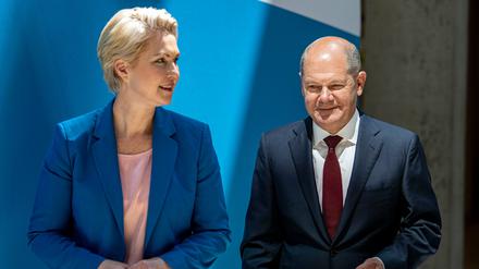 Manuela Schwesig und der Bundeskanzler sind optimistisch für den Standort Lubmin.