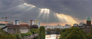 Führungspersonen aus verschiedensten Unternehmen der Hauptstadt diskutierten mit Vertretern aus Politik und Verwaltung über die aktuellen Probleme der Stadt und entwickelten Lösungskonzepte.