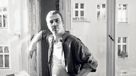 Mal unwiderstehlich, mal unerträglich. Andreas Kleinert schuf ein wild-existenzialistisches Biopic über den 2001 jung gestorbenen DDR-Schriftsteller Thomas Brasch mit Albert Schuch in der Hauptrolle. 