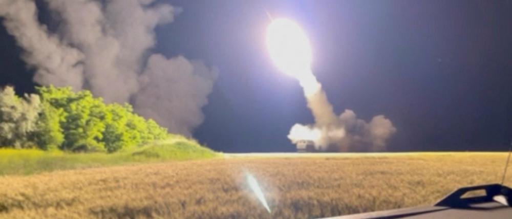 Das Himars-System, abgefeuert an einem unbekannten Ort in der Ukraine. 
