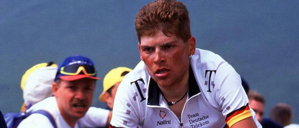Jan Ullrich stürmt 19997 nach Andorra-Arcalis und spätestens danach in die Herzen der Deutschen.