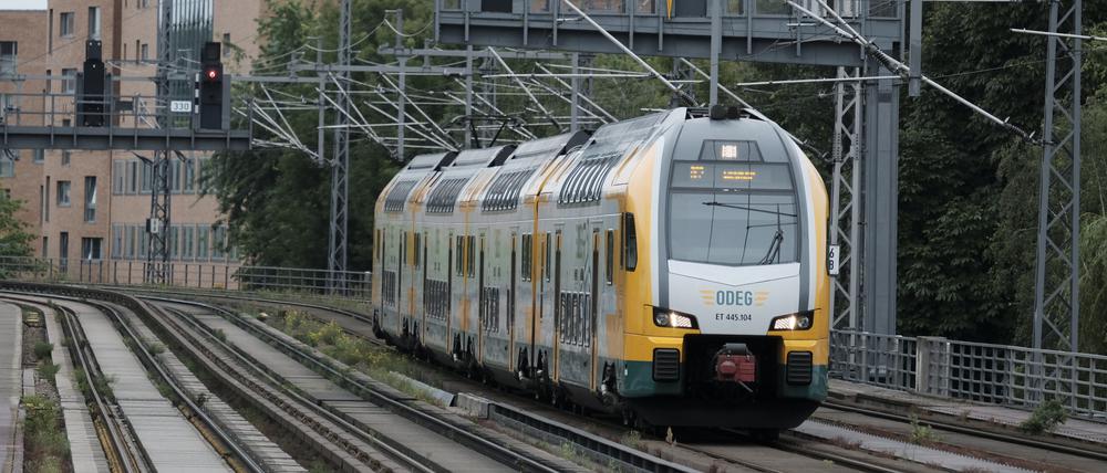 Ein Regionalexpress der Odeg in Berlin. (Archivbild)