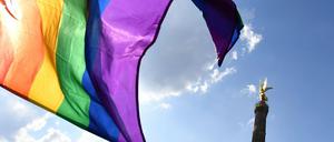 Die Parade an der Siegessäule zum Christopher Street Day 2018 in Berlin.