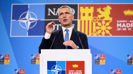 Jens Stoltenberg, Nato-Generalsekretär, vor der Presse in Madrid
