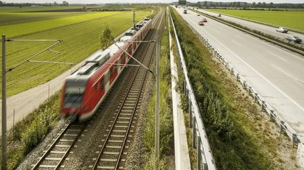 Verkehrsdaten zeigen: Das 9-Euro-Ticket erfüllt seinen Zweck.