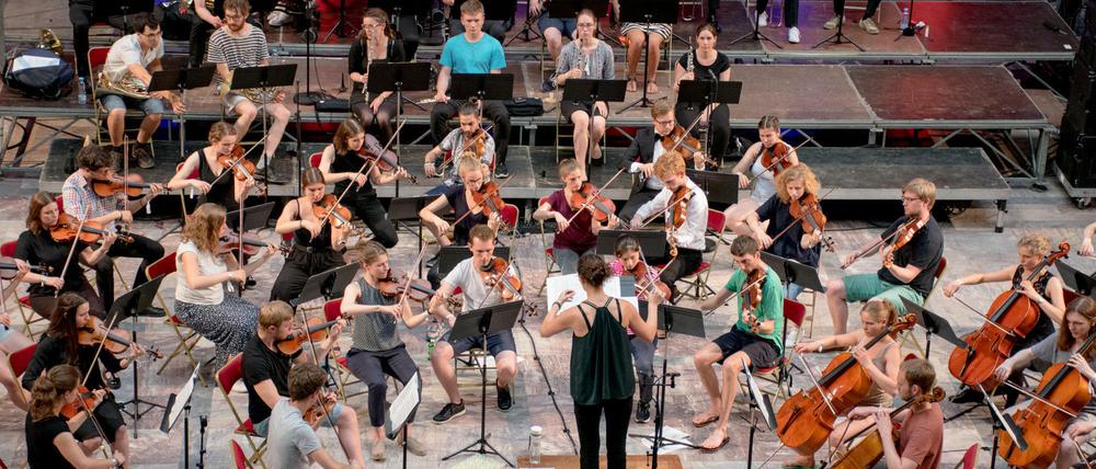 Das Sinfonieorchester der TU und FU bei der Probe.