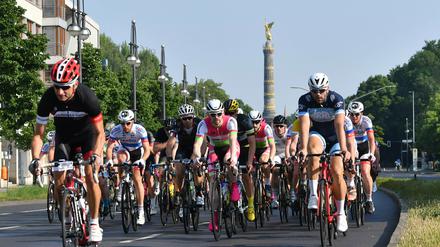So sah's beim letzten Mal aus: Teilnehmer des damals noch "Velothon" genannten Radrennens im Mai 2018 am Fuße der Siegessäule.