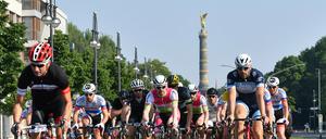 So sah's beim letzten Mal aus: Teilnehmer des damals noch "Velothon" genannten Radrennens im Mai 2018 am Fuße der Siegessäule.