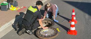 Der seit acht Tagen vermisste Achtjähriger aus Oldenburg ist lebend in einem Gully gefunden worden.