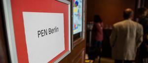 Bei der PEN-Berlin-Gründung am 10. Juni Literaturhaus in der Berliner Fasanenstraße