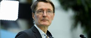 Gesundheitsminister Karl Lauterbach (SPD) auf einer Pressekonferenz.