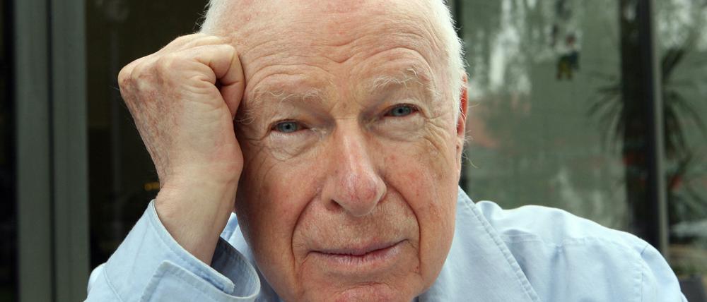 Der britische Theaterregisseur Peter Brook, 1925-2022.