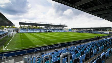 Das Manchester City Academy Stadium ist die kleinste Spielstätte der Fußball-EM und hat nur 4.700 Plätze.