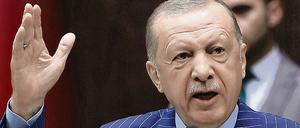 Ansager. Was Staatspräsident Erdogan sagt, das wird gedruckt. 