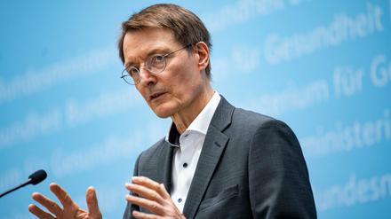 Bundesgesundheitsminister Lauterbach bei einer Pressekonferenz Anfang Juli. 