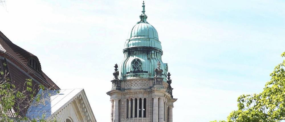 Amtsgericht Tiergarten. Im Prozess um Gefährdung des Straßenverkehrs, fahrlässige Körperverletzung und Fahren ohne Führerschein will sich A. am Donnerstag äußern.