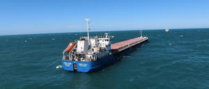 Die Türkei hat ein unter russischer Flagge fahrendes Schiff mit ukrainischem Getreide festgesetzt.