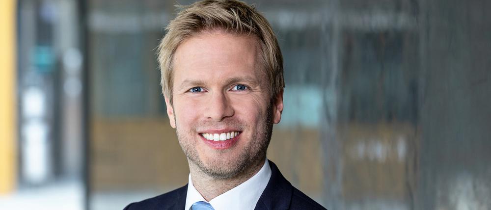 Christian Deker ist stellvertretender Leiter der Redaktion Umwelt des ZDF und präsentiert die Umweltthemen in der aktuellen Berichterstattung des Senders. 