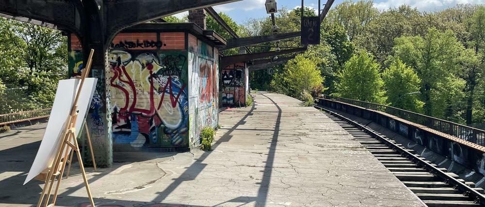 Bis 1980 rollten hier S-Bahnzüge. Ab 2027 wird der S-Bahnhof Siemensstadt wieder aufgebaut.
