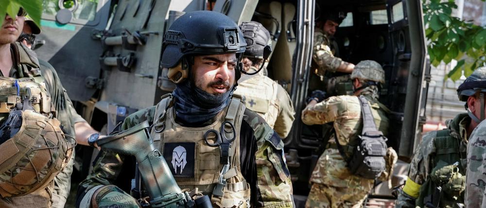 Mitglieder einer Einheit ausländischer Soldaten am 2. Juni in Sjewjerodonezk.