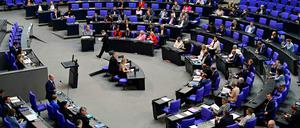 Der Bundestag steht mal wieder vor einer Wahlrechtsreform: Es sollen weniger Abgeordnete werden.