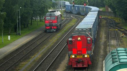 An der Grenze. Ein Frachtzug aus Kaliningrad erreicht die litauische Stadt Kybartai. 