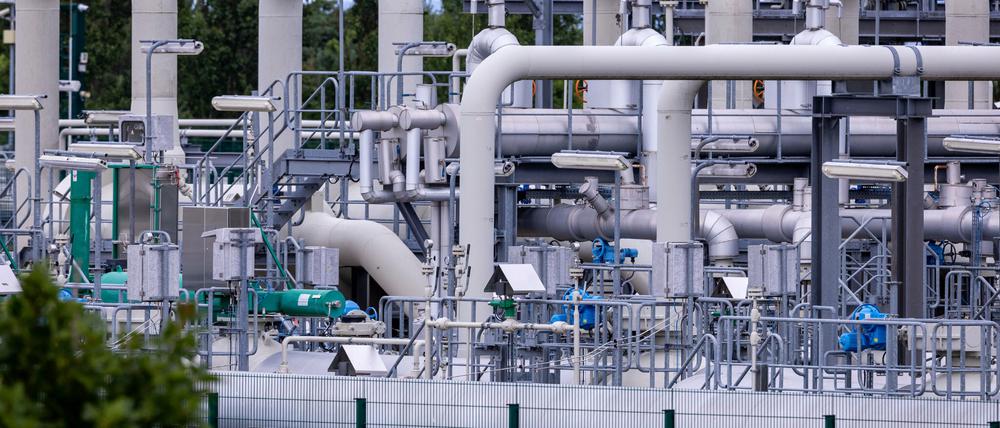 Rohrsysteme und Absperrvorrichtungen in der Gasempfangsstation der Ostseepipeline Nord Stream 1.