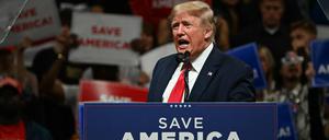 Donald Trump bei seinem Auftritt in Anchorage, Alaska.