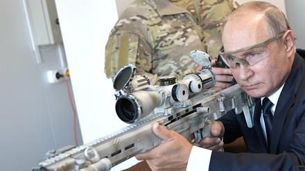 Europa im Visier. Wladimir Putin im Jahr 2018 beim Besuch eines militärischen Freizeitparks in der Nähe von Moskau.