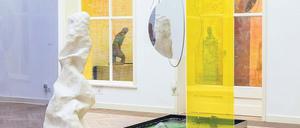 Biotop aus Formen. Die Installation von Anne Duk Hee Jordan kommentiert Georg Kolbe und Mies van der Rohe. 