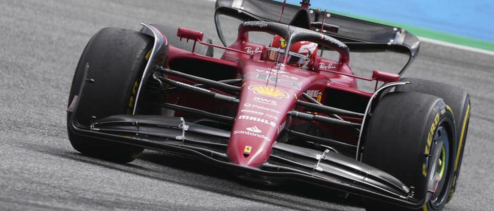 Rot dominiert Orange. Charles Leclerc konnte sich diesmal gegen Max Verstappen durchsetzen.
