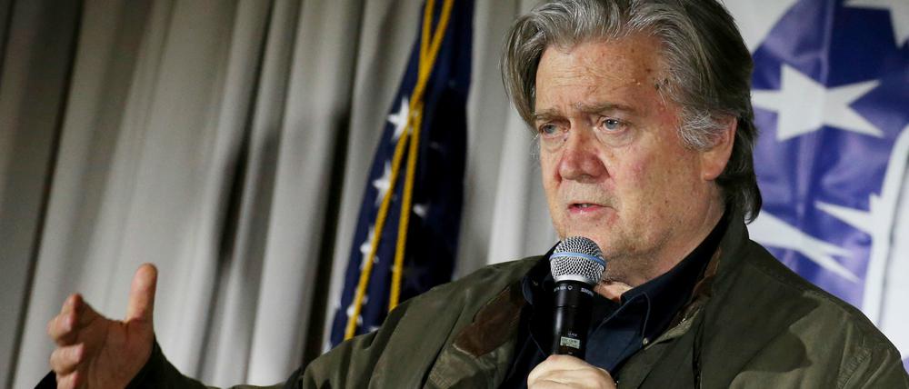 Der ehemalige Chefstratege von Donald Trump, Steven Bannon, muss sich vor Gericht verantworten.