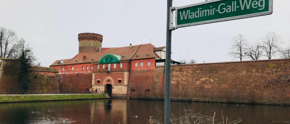 Berlins Kulturfestung: die Zitadelle Spandau. Das Foto entstand auf dem Wall, der jetzt weiter aufgehübscht wird.
