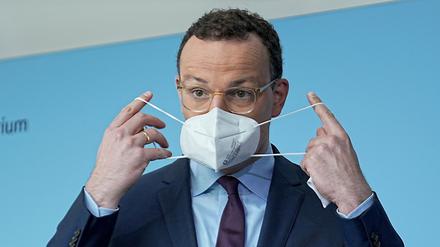 Ex-Bundesgesundheitsminister Jens Spahn verurteilt die mutmaßliche Profitgier einzelner Abgeordneter bei Masken-Geschäften in der Corona-Krise. 