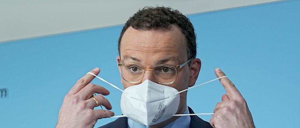 Ex-Bundesgesundheitsminister Jens Spahn verurteilt die mutmaßliche Profitgier einzelner Abgeordneter bei Masken-Geschäften in der Corona-Krise.