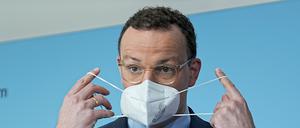 Ex-Bundesgesundheitsminister Jens Spahn verurteilt die mutmaßliche Profitgier einzelner Abgeordneter bei Masken-Geschäften in der Corona-Krise.