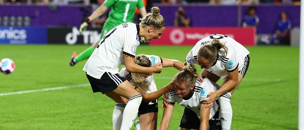 Kurz vor Schluss sorgte Alexandra Popp mit dem 4:0 für den emotionalen Höhepunkt des Spiels.