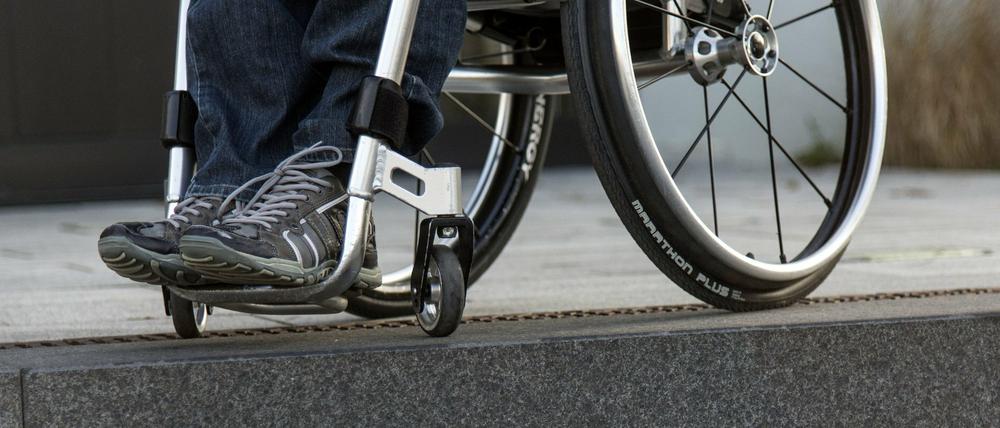 Der Angegriffene hatte an einer Straße in Mitte Kunst verkauft.